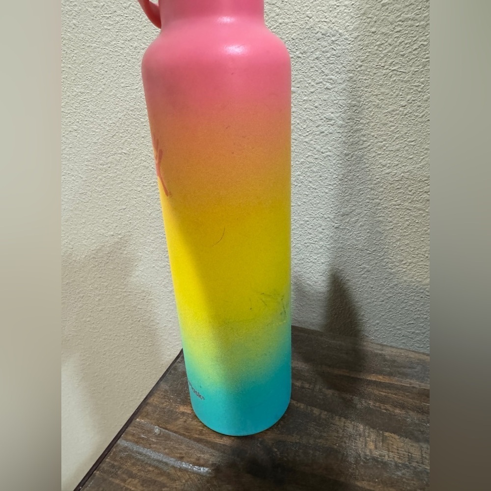 Hydro Flask Hawaiian shaved Ice 24oz| Limited Edition | Rainbow | Hawaii| - Picture 5 of 8